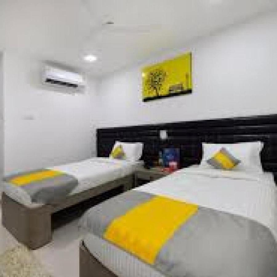 La Riviera Suites Madhapur Hyderabad Exterior photo